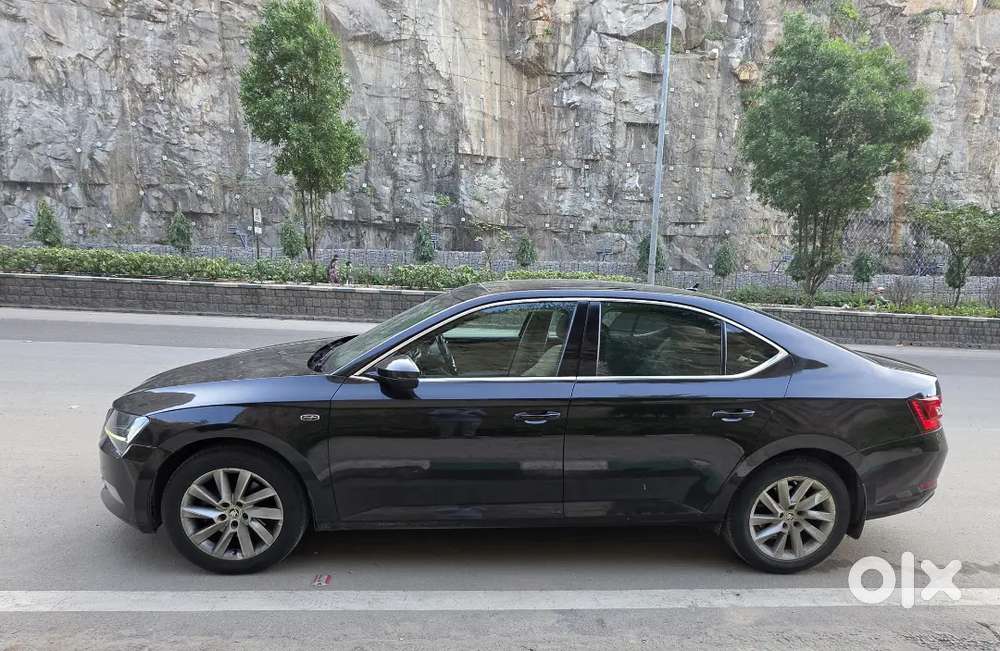 Skoda Superb 2017 L&k 1.8 Tsi Automatic, Magnetic Brown Colour
