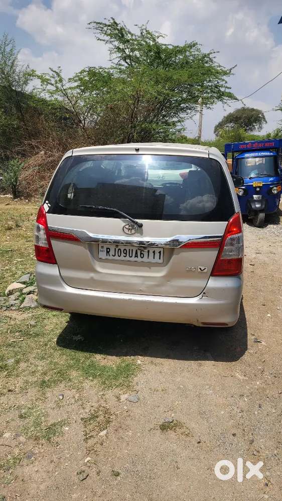 Toyota Innova 2014 Diesel Well Maintained