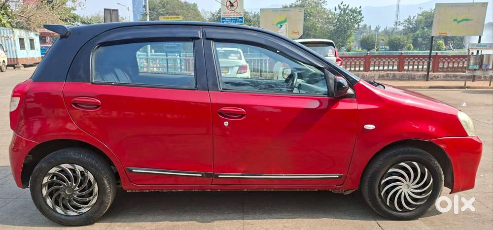 Toyota Etios Liva 1.2 V, 2016, Petrol