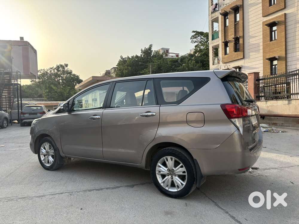 Toyota Innova Crysta 2.8 Zx At 7 Seater, 2017, Diesel