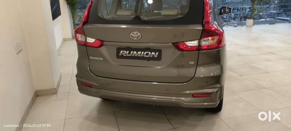 Toyota Rumion S Cng, 2025, Cng & Hybrids