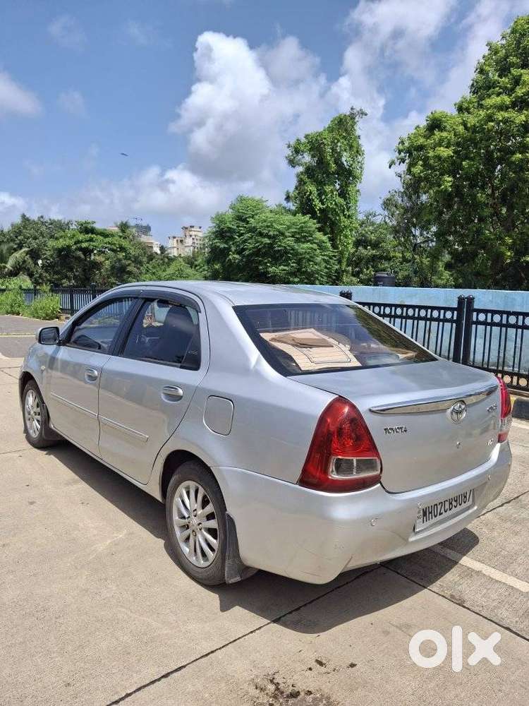 Toyota Etios V, 2011, Petrol