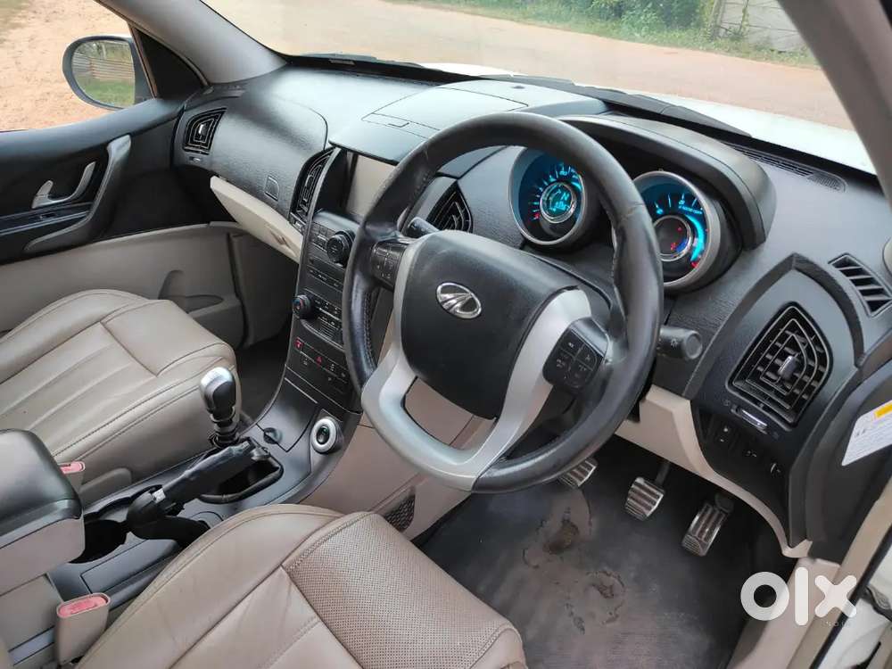 Mahindra Xuv500 2017 Diesel 93967 Km Driven
