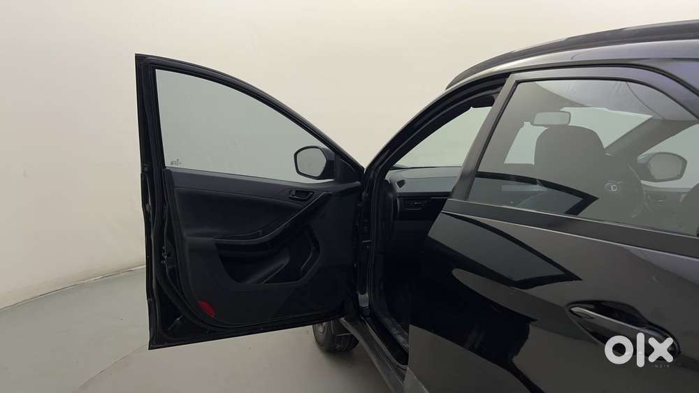 Tata Nexon 1.2 Revotron Xza Plus Luxs Red Dark Edition Amt, 2023, Pe..