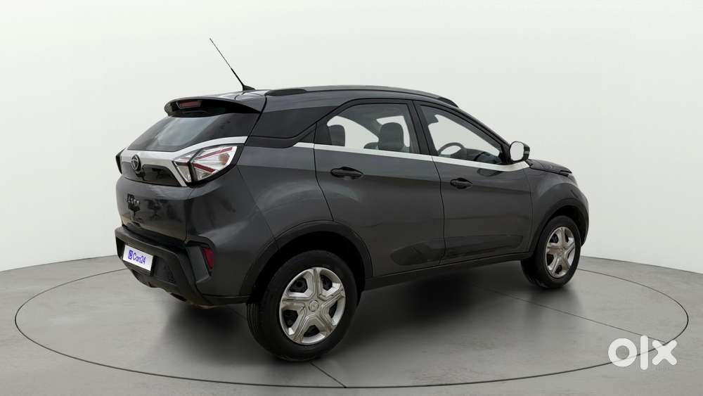 Tata Nexon 1.5 Revotorq Xma Amt (s), 2021, Petrol