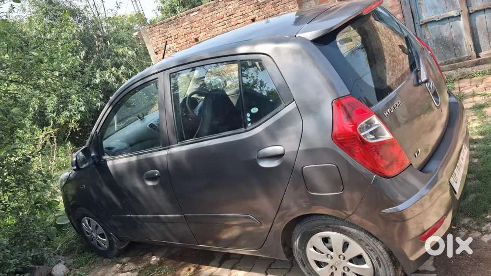 Hyundai I10 Sportz 2011