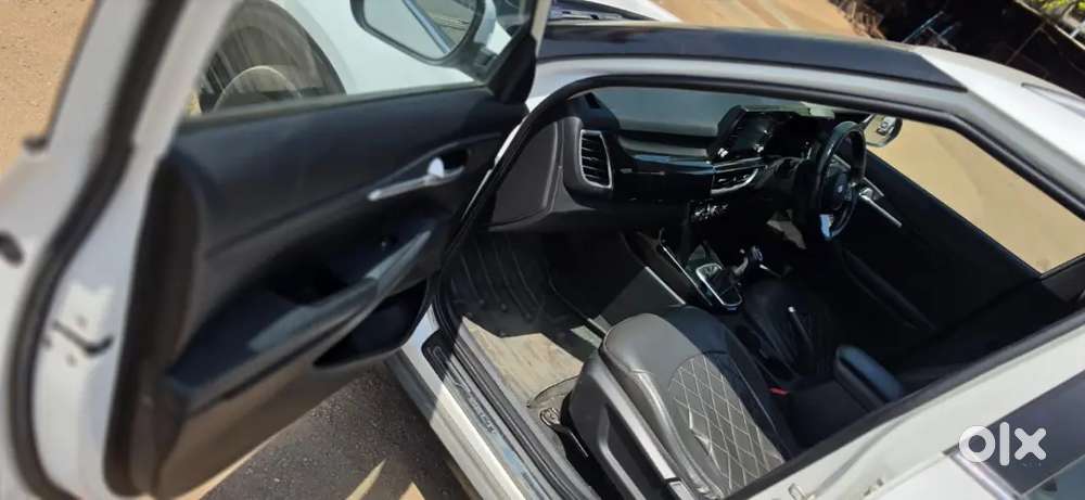 Kia Seltos With Company Service Record With Good Tyre Condition
