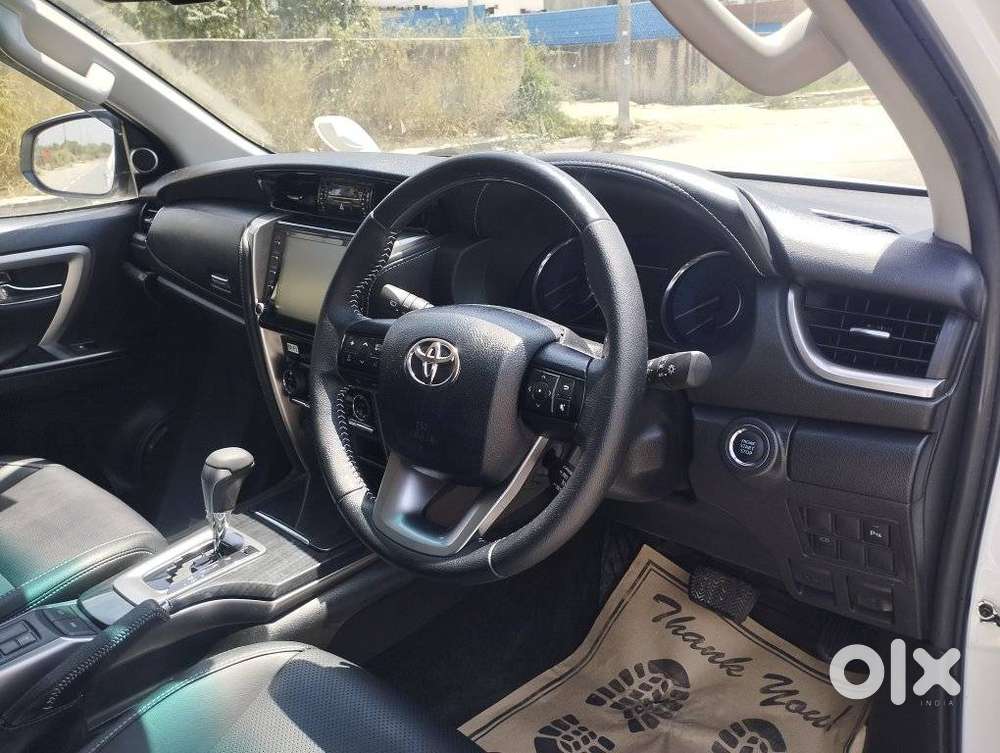 Toyota Fortuner 4x2 At 2.7 Petrol, 2024, Petrol