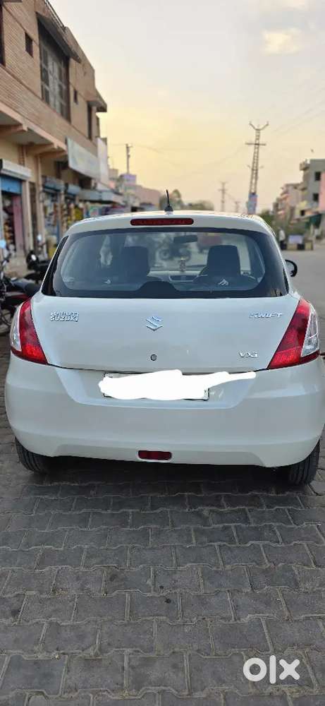 Maruti Suzuki Swift 2016 Petrol 110000 Km Driven