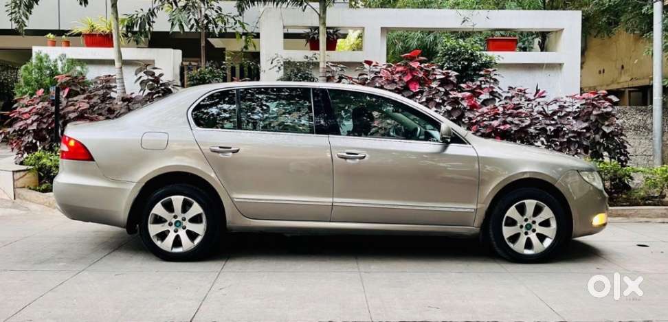 Skoda Superb, 2010, Petrol