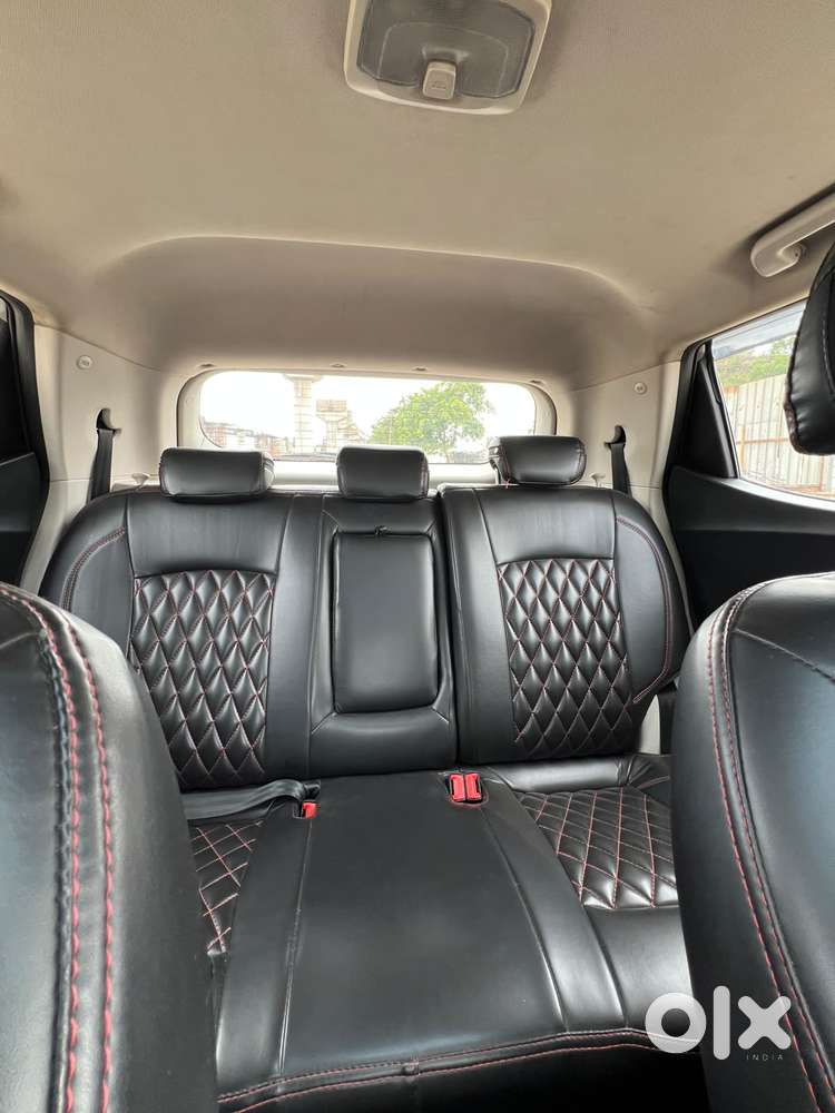 Mahindra Xuv300 W8, 2024, Petrol