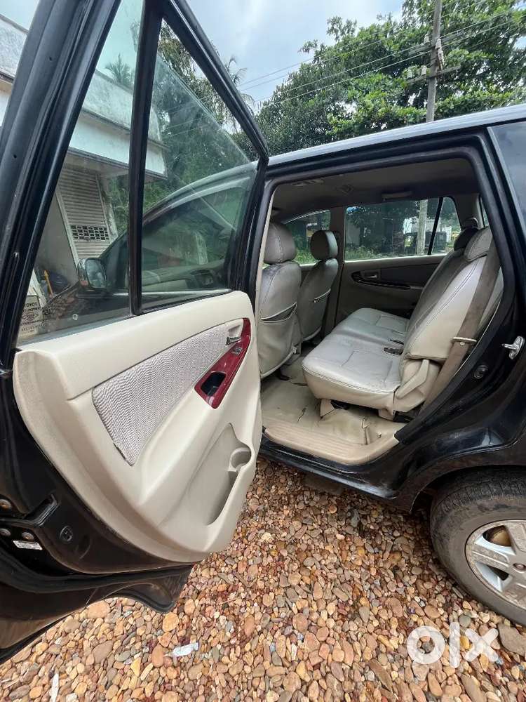 Toyota Innova 2006 Diesel Well Maintained