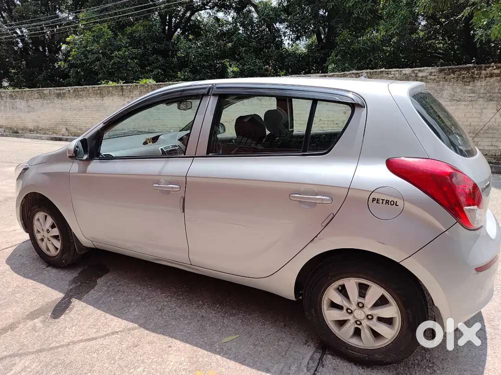 Hyundai I20 2013 Petrol 70000 Km Driven