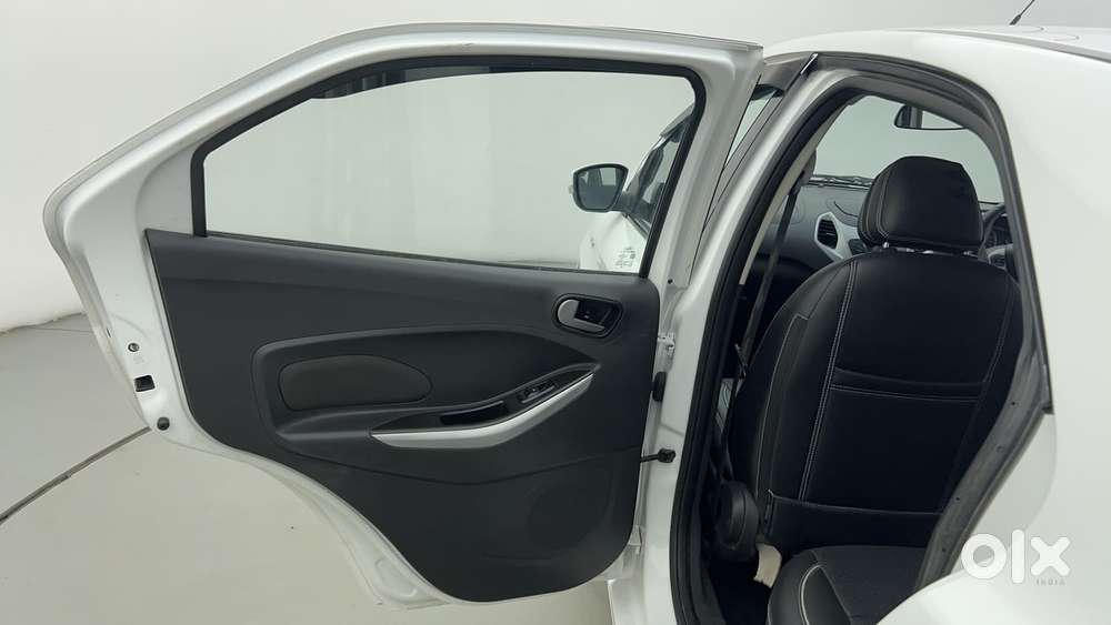 Ford Figo 2012-2015 Petrol Titanium, 2016, Petrol