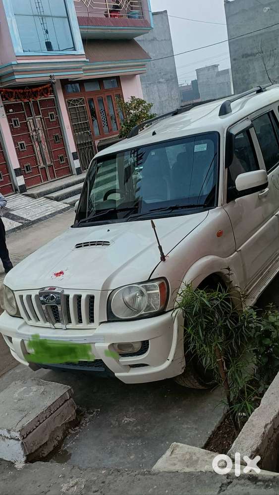 Bareilly No. (u.p. 25) Scorpio Classic 2012 Diesel Good Condition