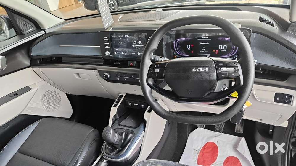 Kia Carens Clavis (nov-25) – Showroom Condition