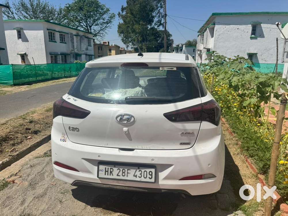 Hyundai I20 2016 Diesel 100000 Km Driven