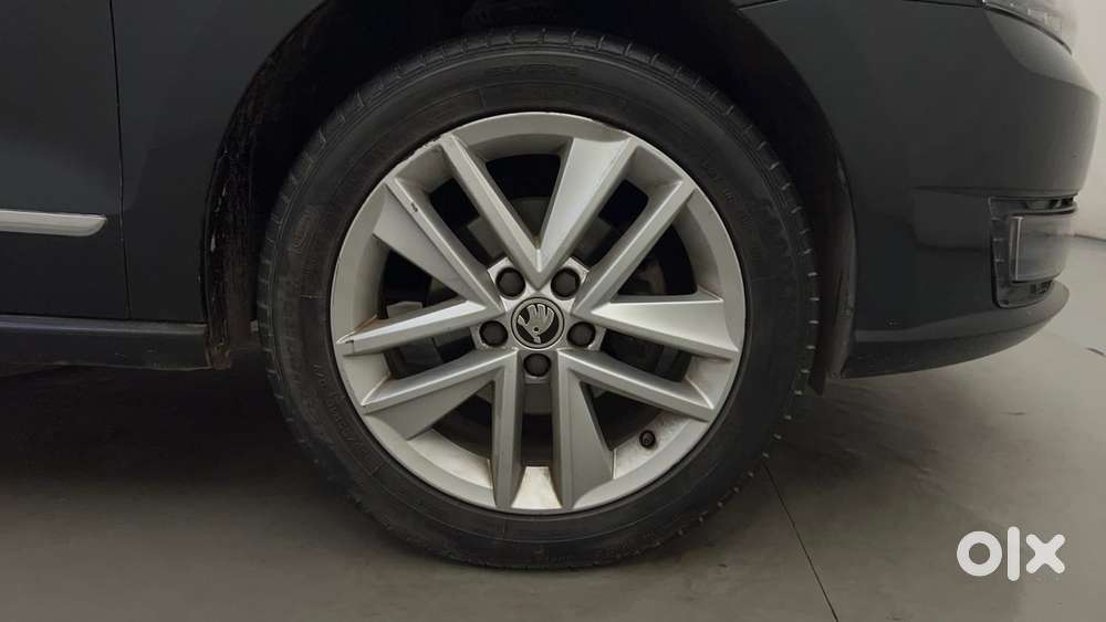 Skoda Rapid 1.6 Mpi At Style, 2019, Petrol