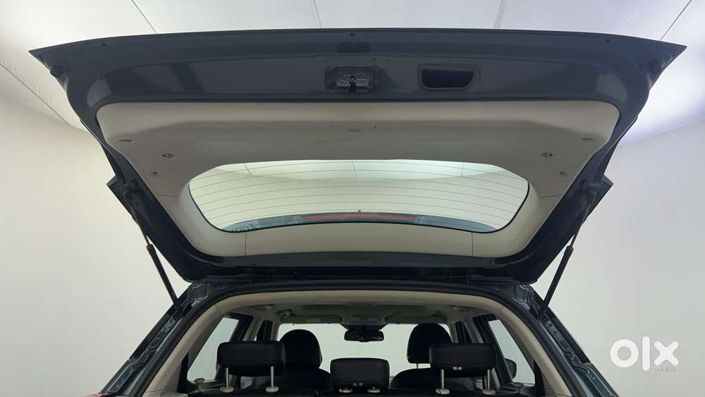 Mahindra Xuv300 W8 Option Diesel, 2022, Diesel