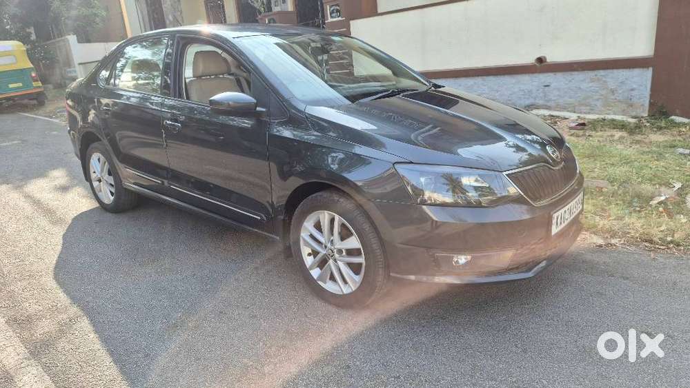Skoda Rapid 1.6 Mpi At Style, 2017, Petrol