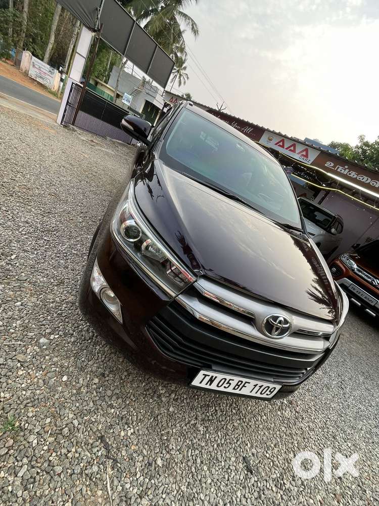Toyota Innova Crysta 2.4 V 8 Str, 2016, Diesel