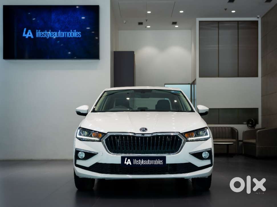 Skoda Slavia Style 1.0l Tsi Mt, 2024, Petrol