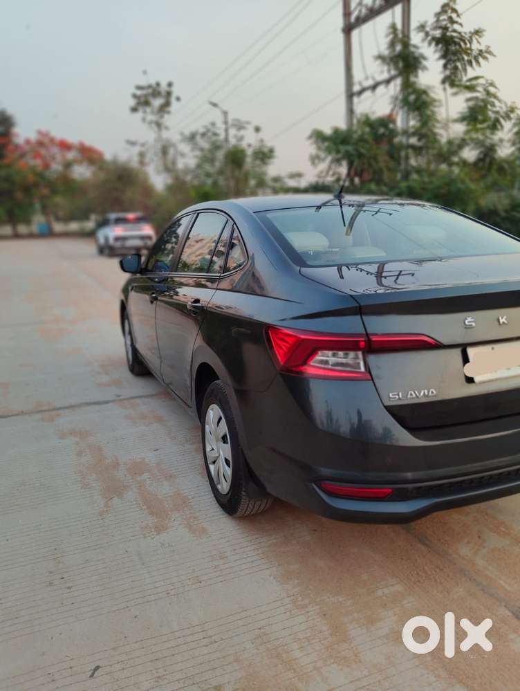 Skoda Slavia 1.0 Active Tsi, 2022, Petrol