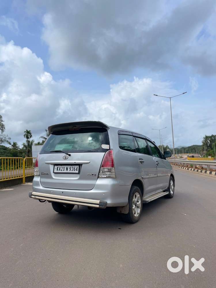 Toyota Innova G 2.5 2009 Model