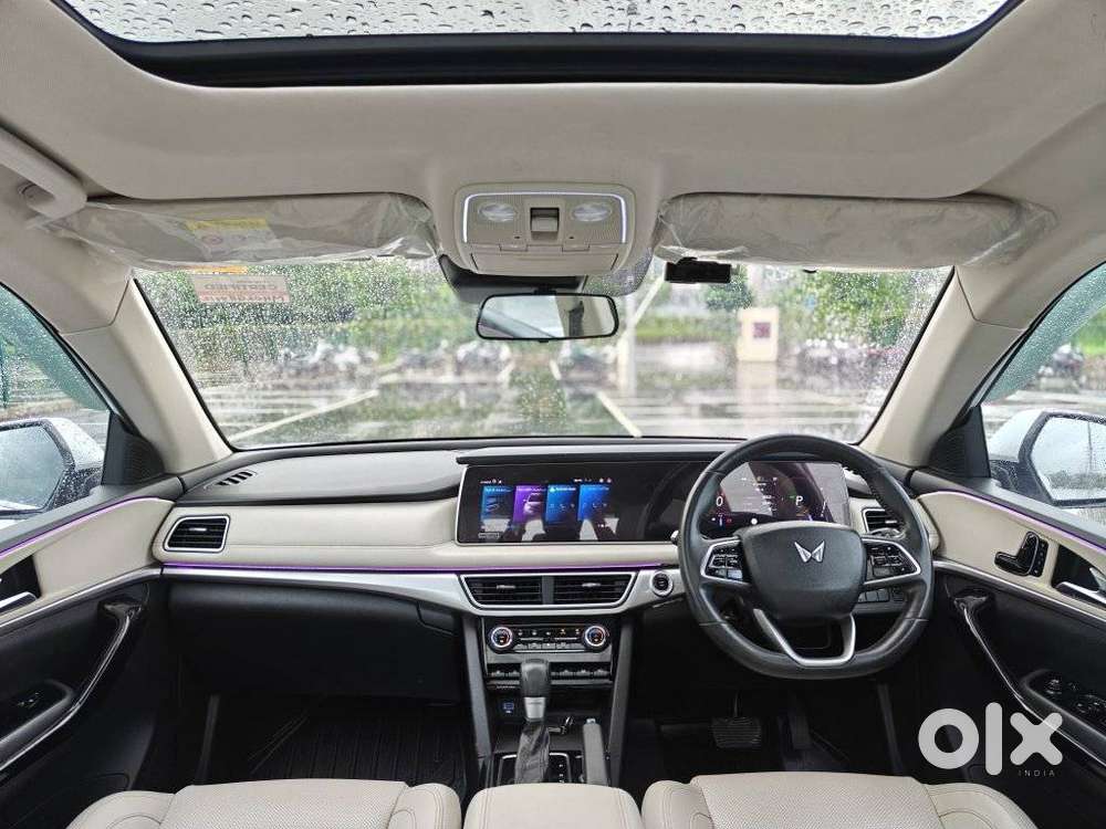 Mahindra Xuv700 2.2 Ax 7 Diesel At Str, 2024, Diesel