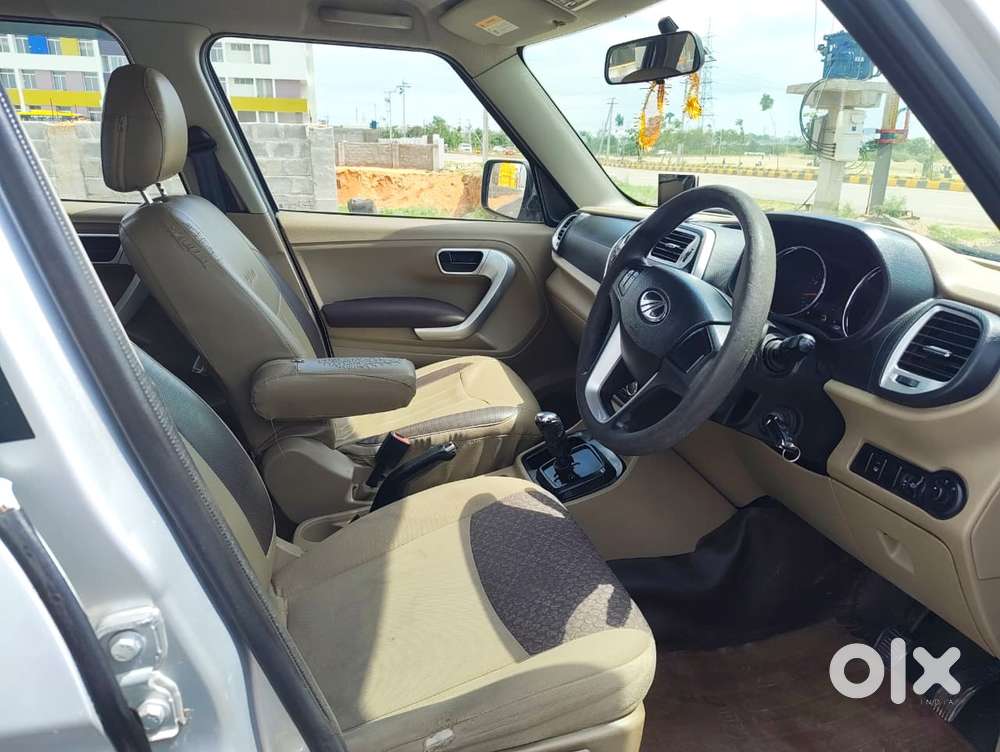 Mahindra Tuv 300 T8, 2017, Diesel