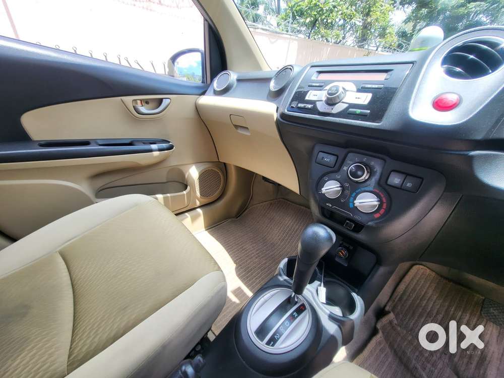 Honda Amaze 2nd Gen Vx, 2015, Petrol