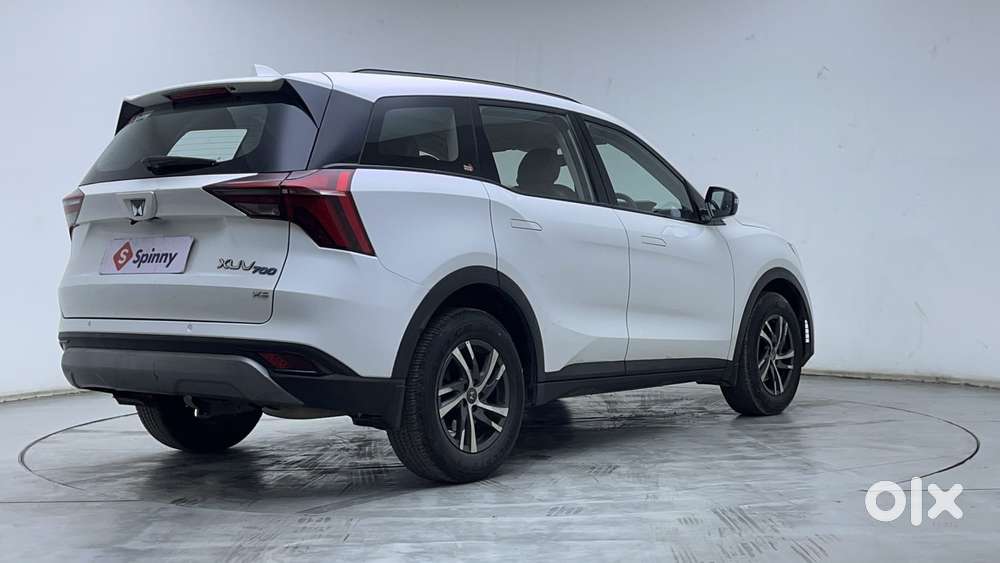 Mahindra Xuv700 2.0 Ax 5 Petrol At Str, 2021, Petrol