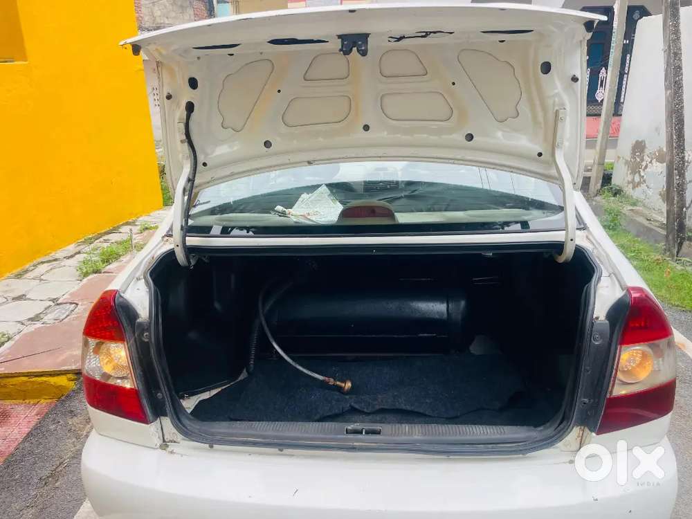 Hyundai Accent Hatchback 2010 Lpg 90000 Km Driven