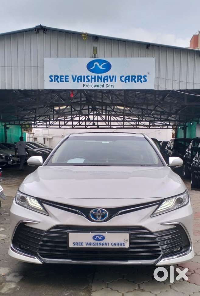 Toyota Camry Hybrid, 2022, Petrol