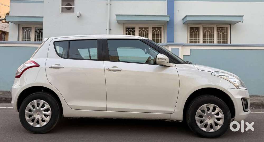Maruti Suzuki Swift Vxi + Manual, 2016, Petrol