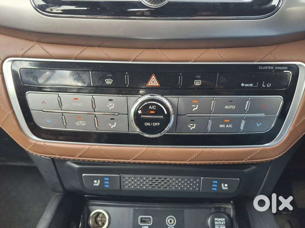 Mahindra Alturas G4 4wd At, 2021, Diesel