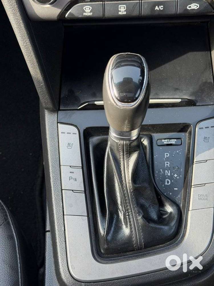 Hyundai Elantra, 2019, Petrol
