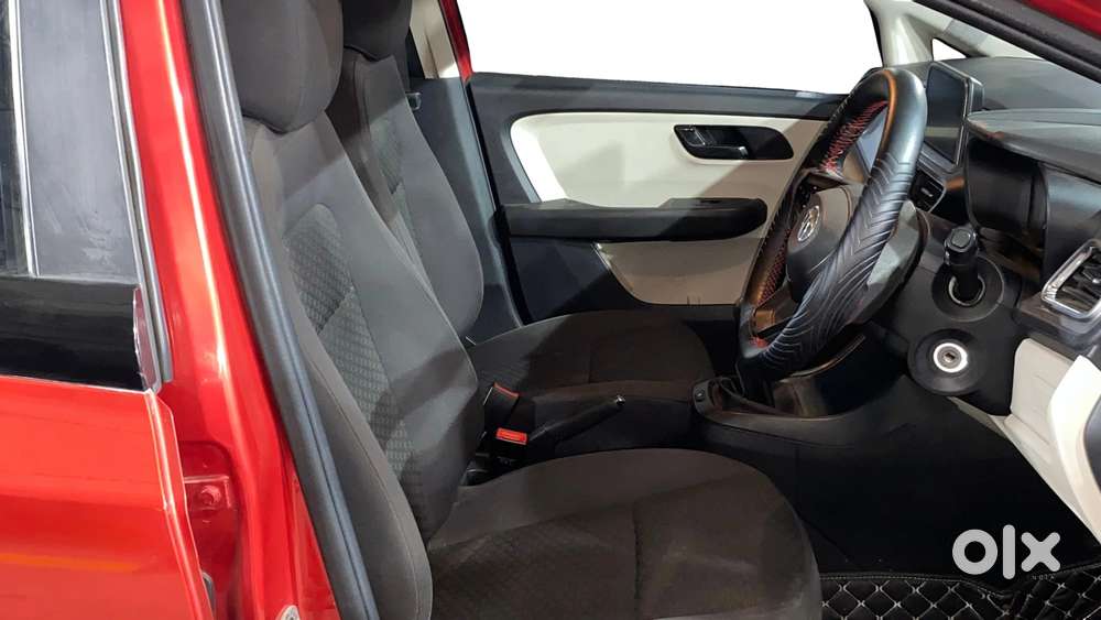 Tata Altroz 1.2 Xm Plus, 2022, Petrol