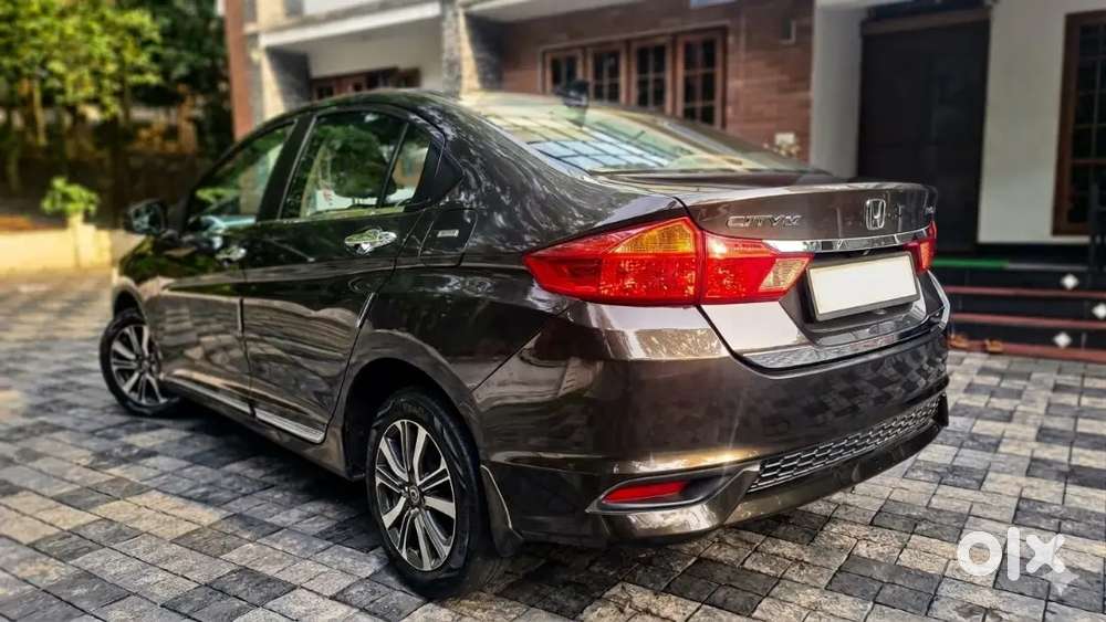 2018 Honda City V Cvt  Full Company Service  Owner Going Abroad