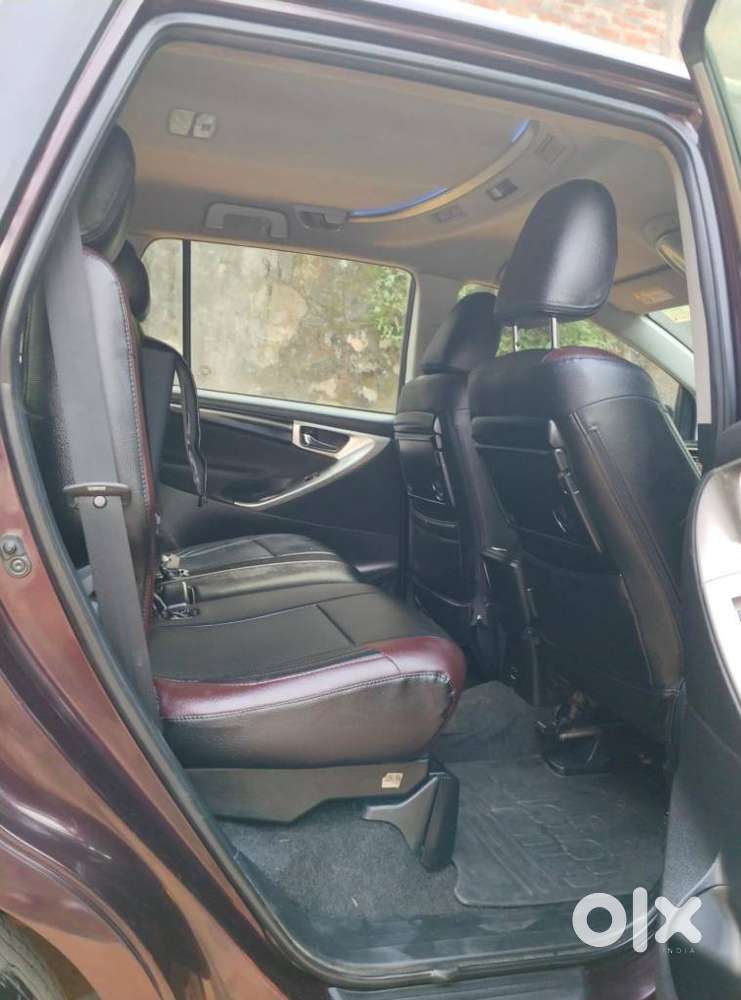 Toyota Innova Crysta 2.4 V, 2021