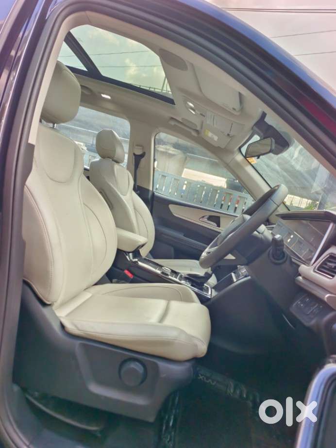 Mahindra Xuv700 2.2 Ax 7 Diesel At Luxury Pack Str, 2024, Diesel