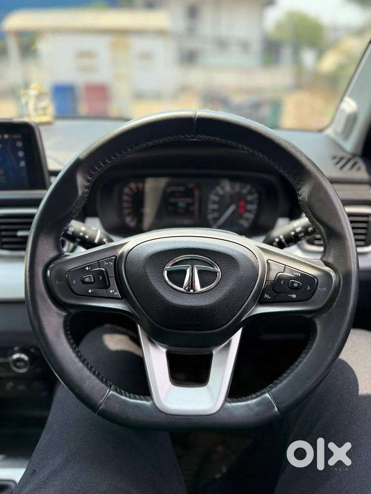 Tata Punch Creative Dual Tone Mt Sunroof, 2023, Diesel
