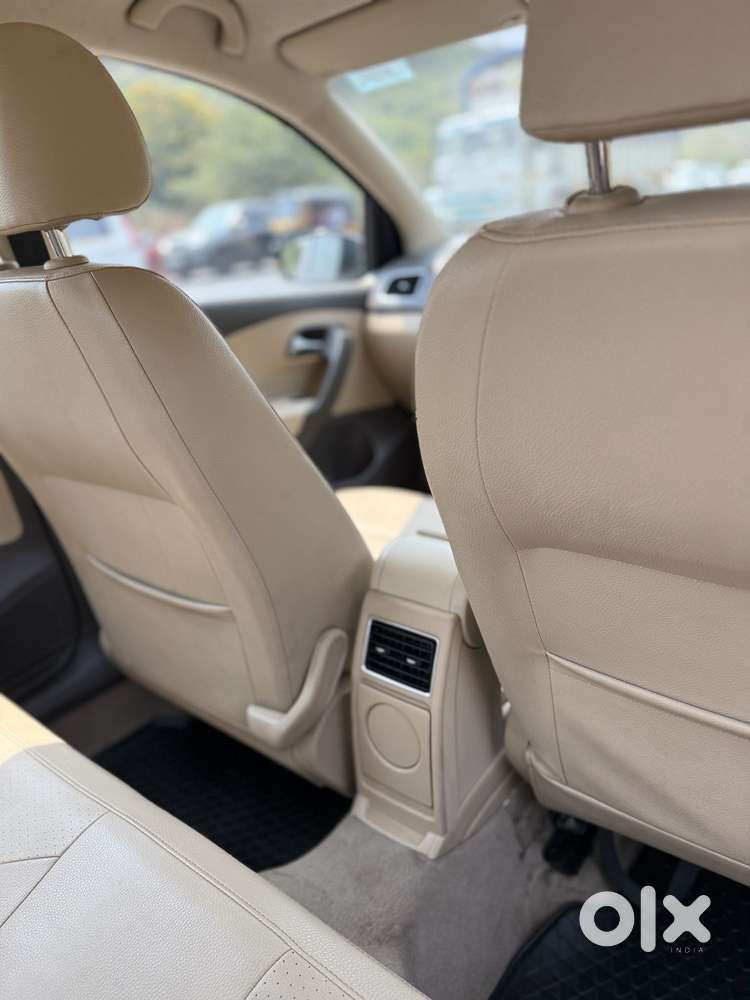 Volkswagen Vento 1.2 Tsi Highline Plus At, 2015, Petrol