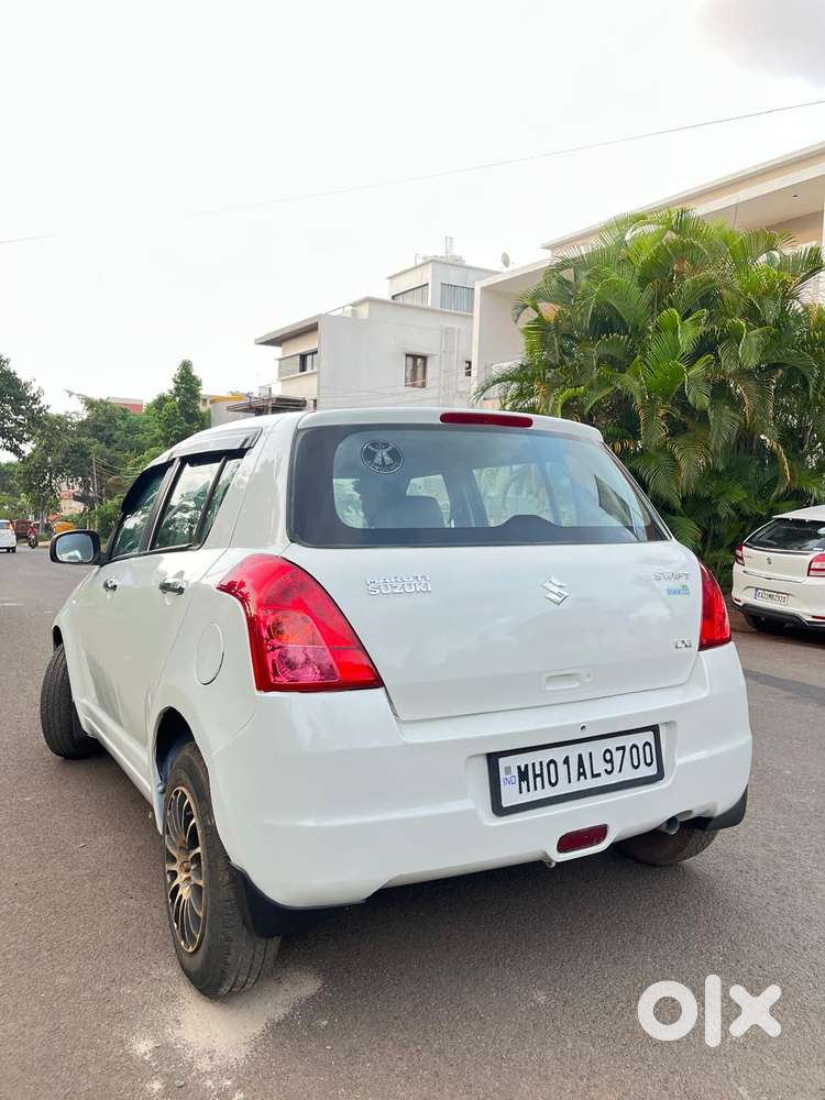 Maruti Suzuki Swift Lxi Bsiii, 2010, Petrol