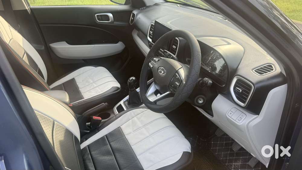 Hyundai Venue 1.2 S (o), 2022, Petrol
