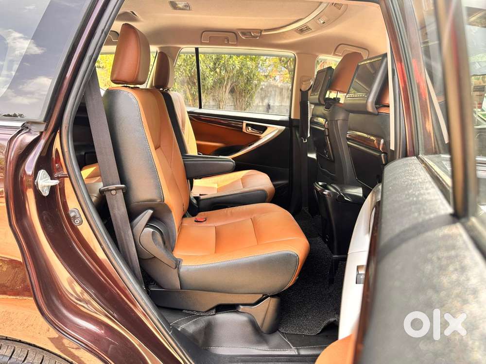 Toyota Innova Crysta 2.8z Automatic, 2017, Diesel