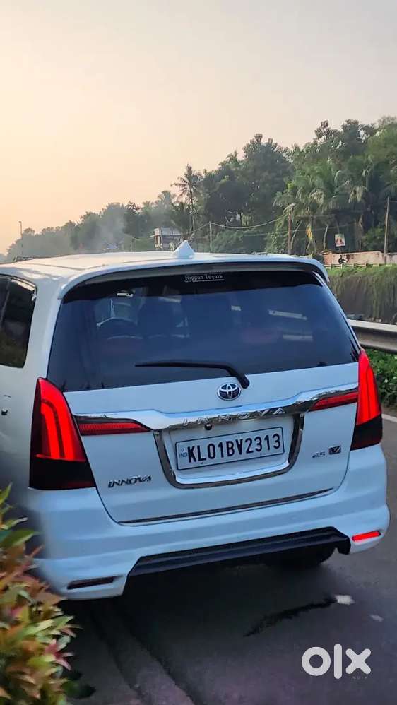 Toyota Innova Diesel 2015 Variant