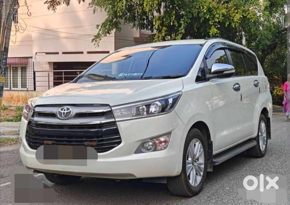 Toyota Innova Crysta 2.8z Automatic, 2016, Diesel