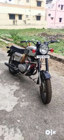 Yezdi classic 250 deals olx