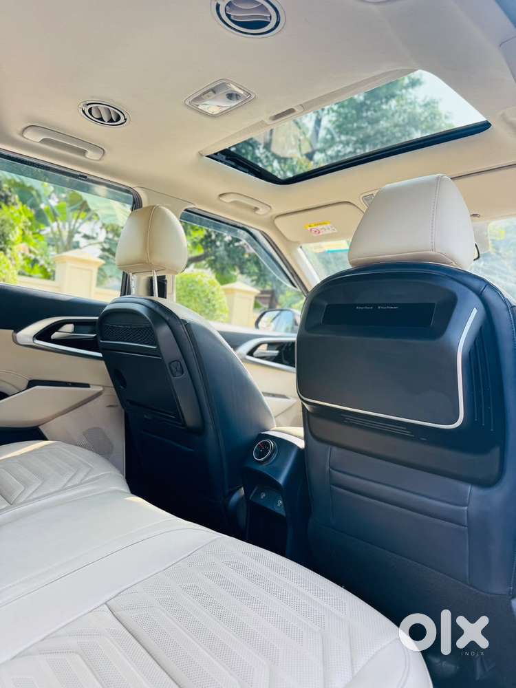 Kia Carens Luxury (o)1.5 Diesel At 7 Str, 2022, Diesel